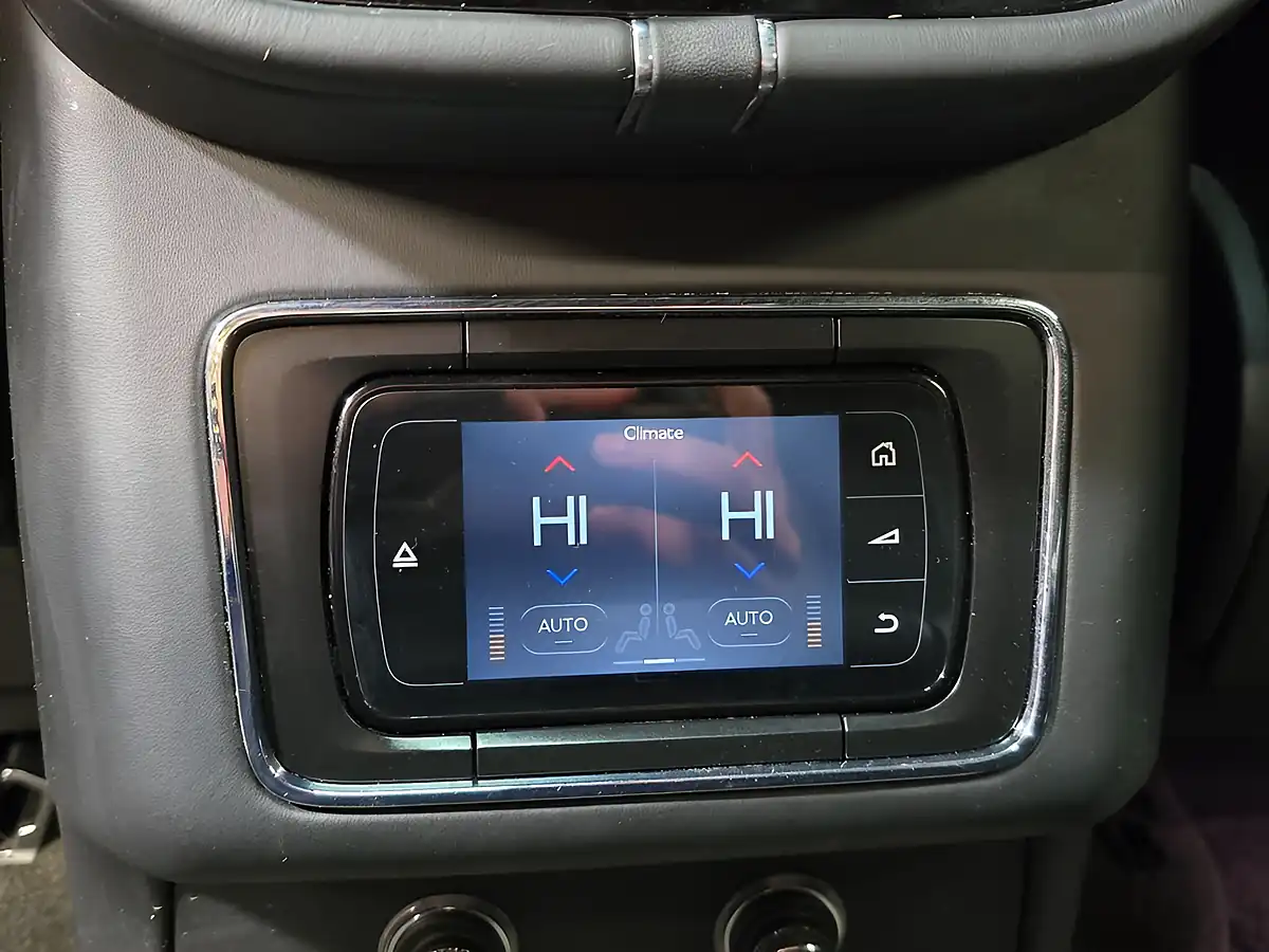 Used 2018 Bentley Bentayga Mulliner Driving Specification Black - Interior and Exterior details 17