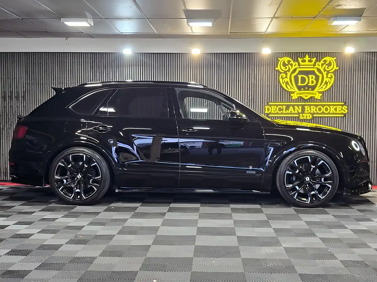Used 2018 Bentley Bentayga Mulliner Driving Specification Black - Interior and Exterior details 2