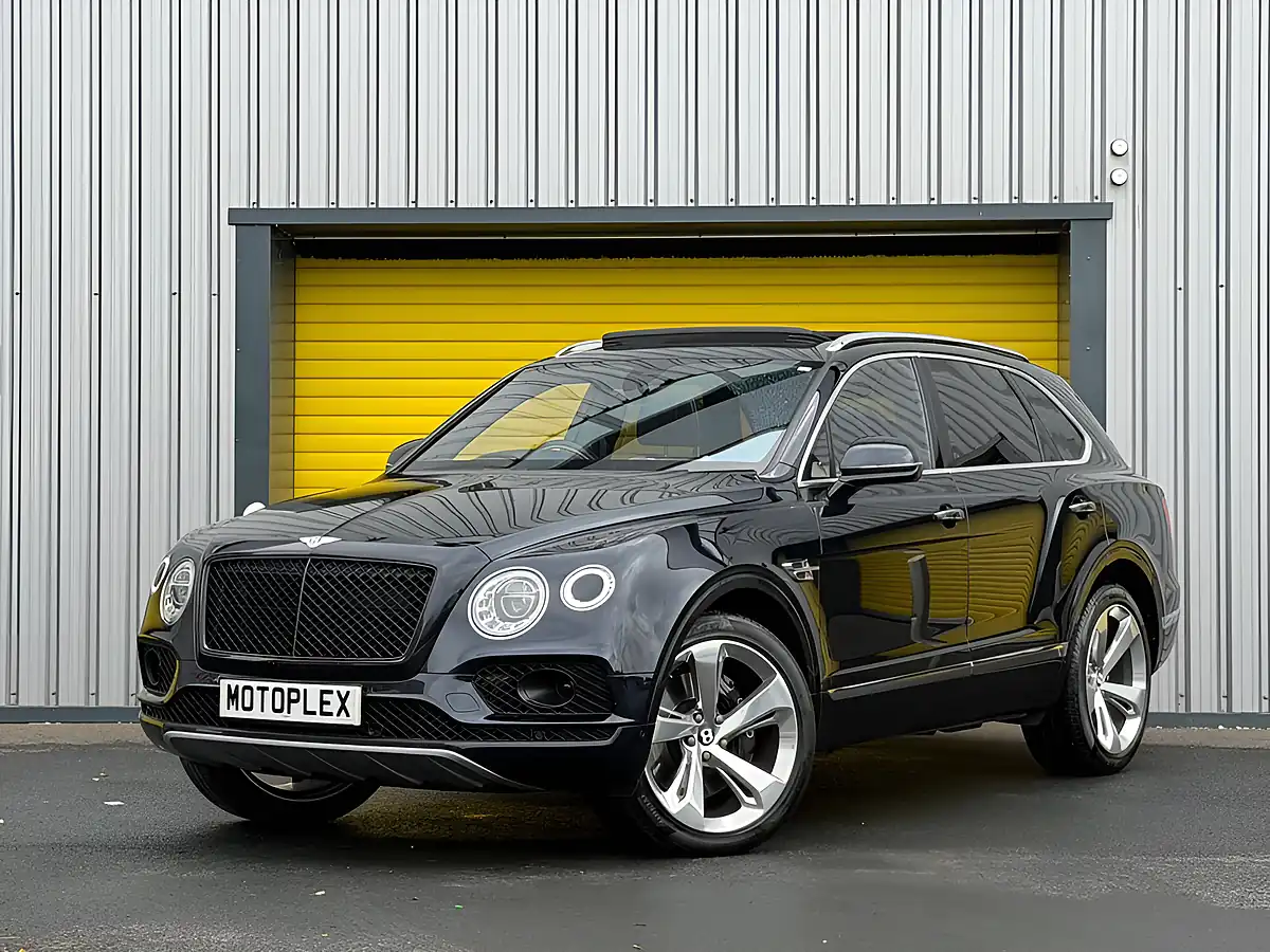 Used 2018 Bentley Bentayga Touring Blue - Front View