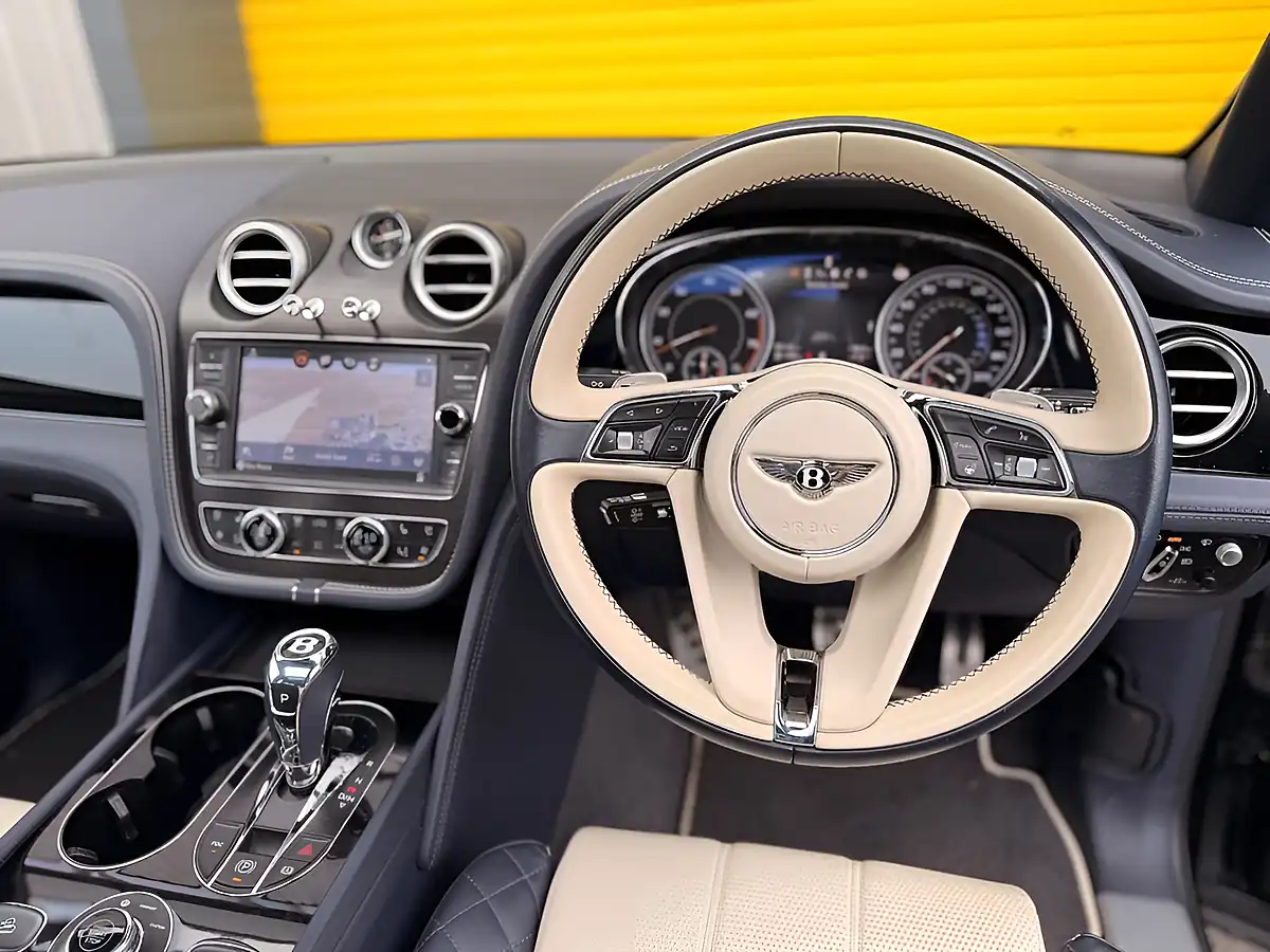Used 2018 Bentley Bentayga Touring Blue - Interior and Exterior details 2