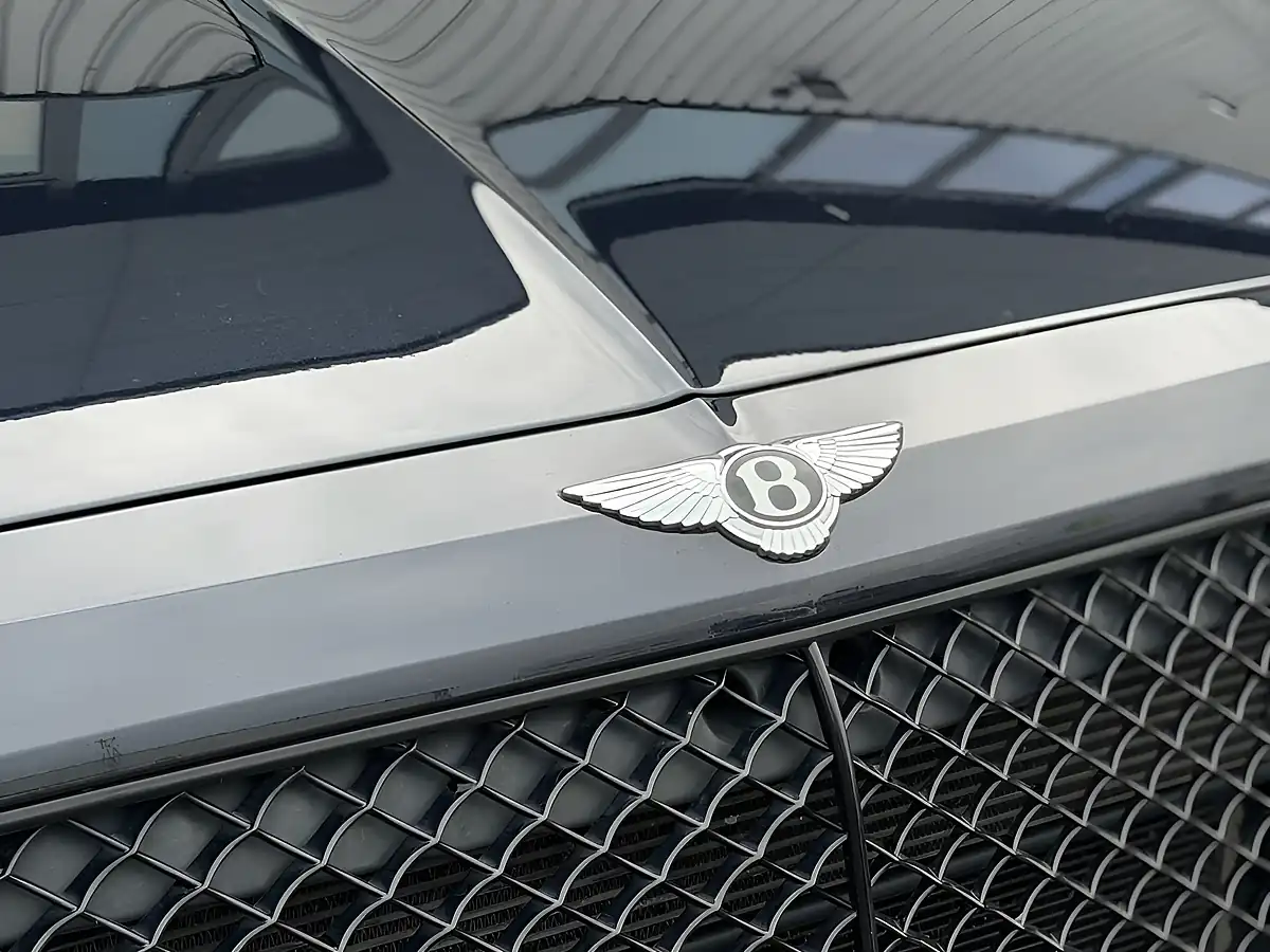 Used 2018 Bentley Bentayga Touring Blue - Interior and Exterior details 20