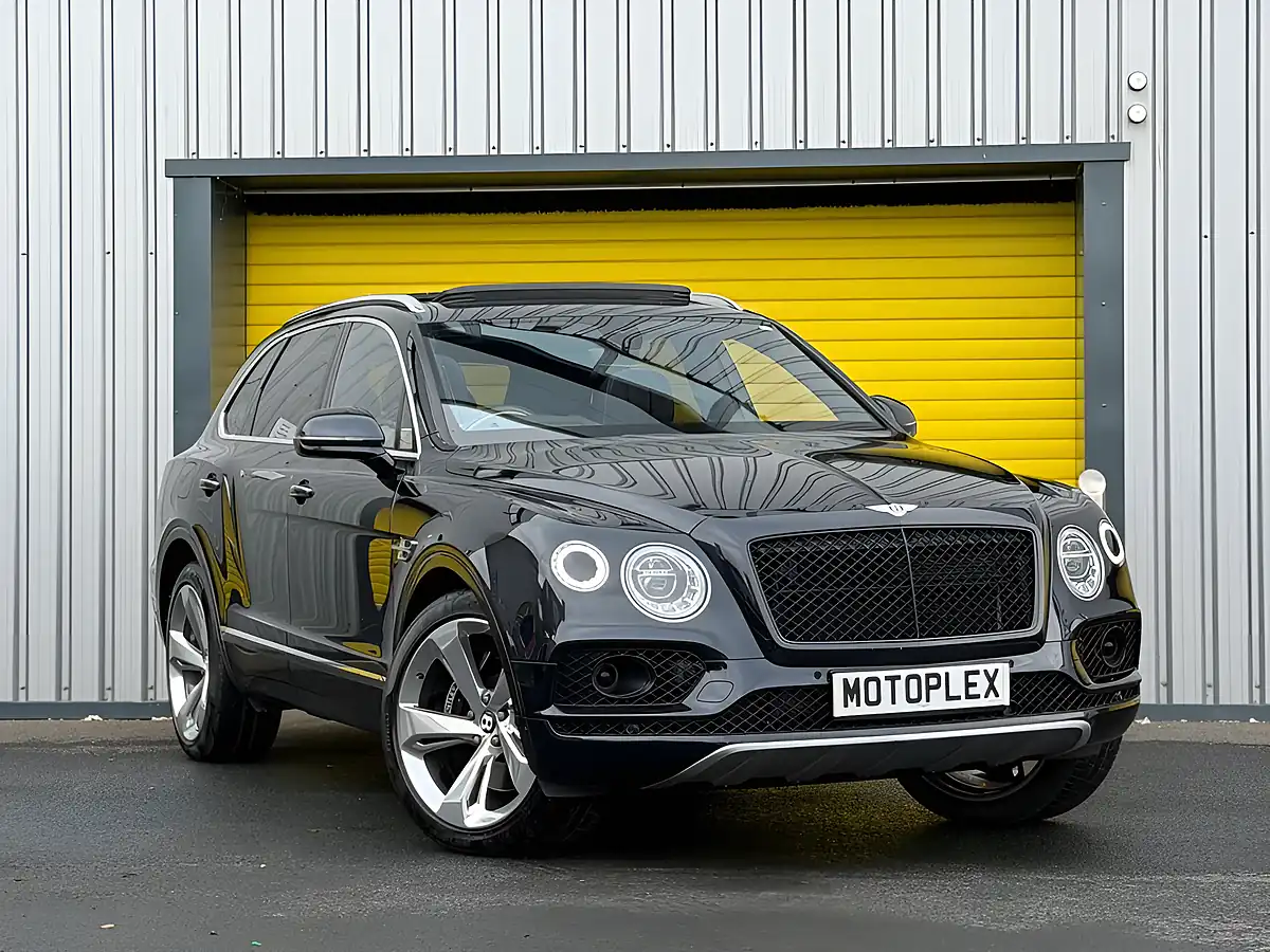 Used 2018 Bentley Bentayga Touring Blue - Interior and Exterior details 3