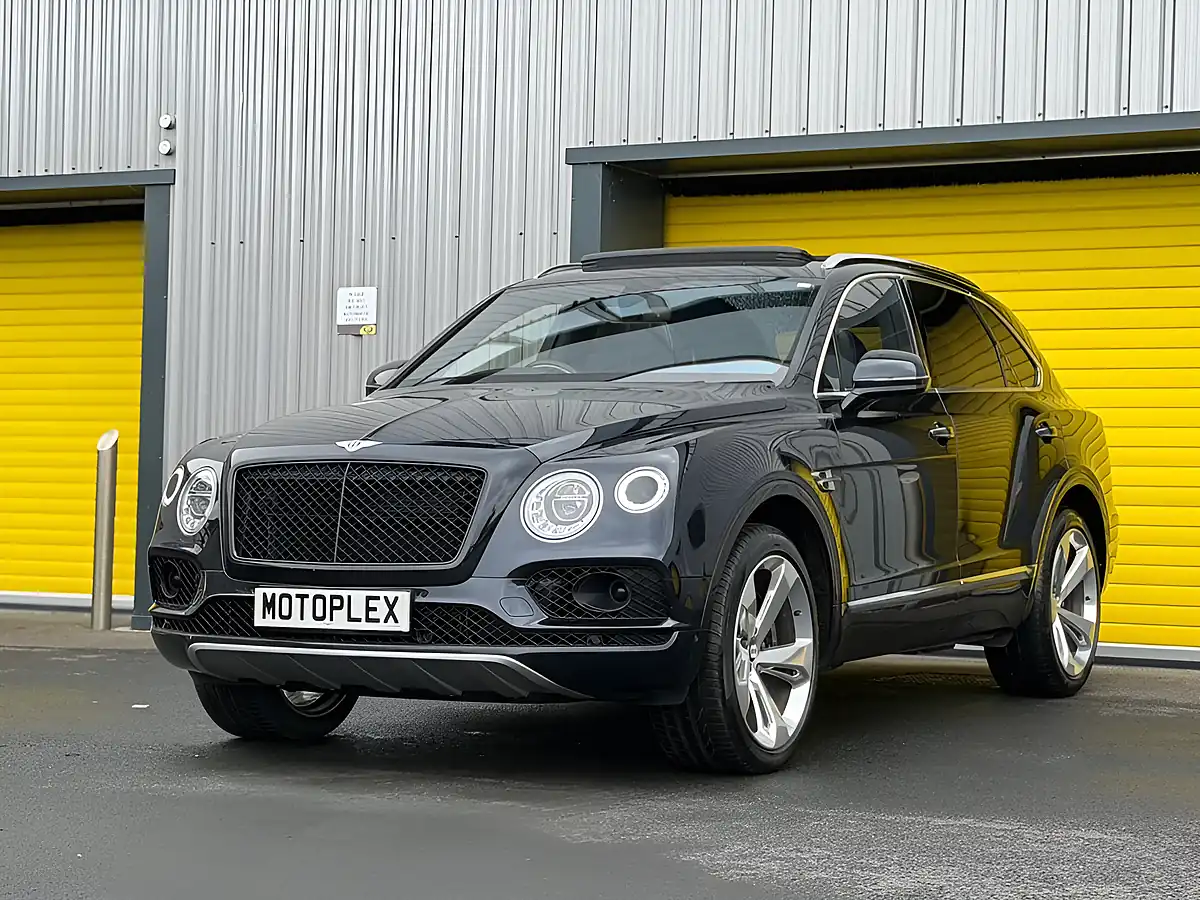 Used 2018 Bentley Bentayga Touring Blue - Interior and Exterior details 5
