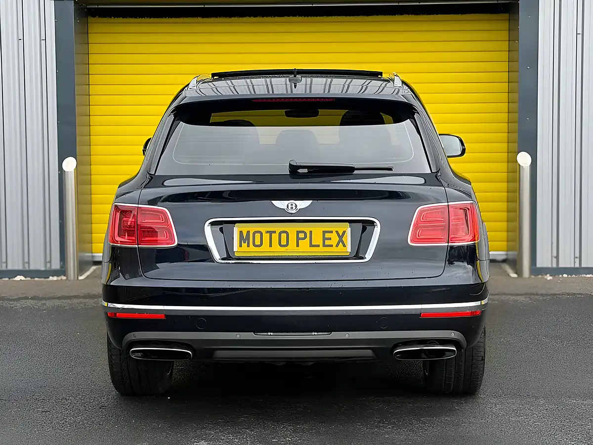 Used 2018 Bentley Bentayga Touring Blue - Interior and Exterior details 8