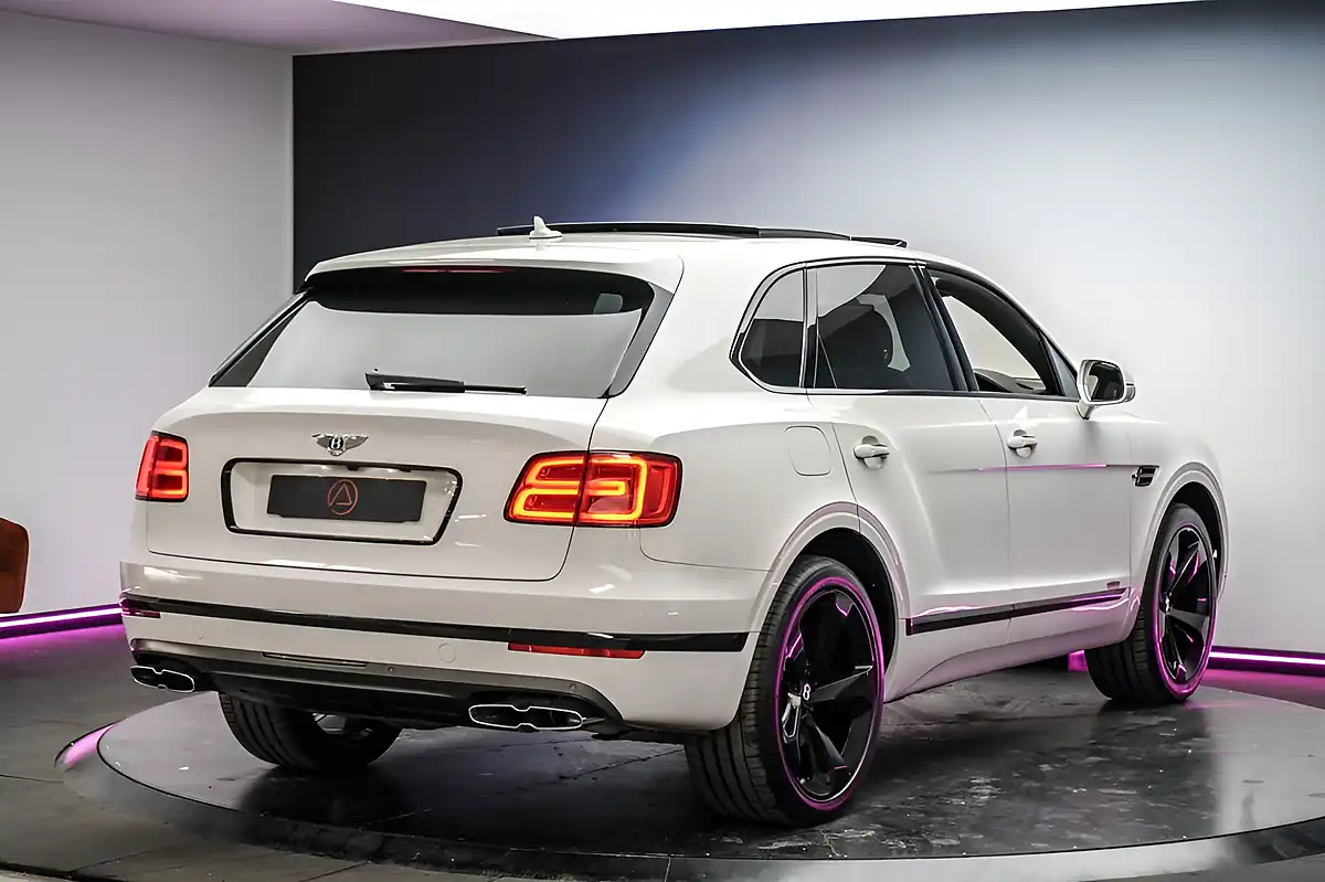 Used 2018 Bentley Bentayga White - Interior and Exterior details 13