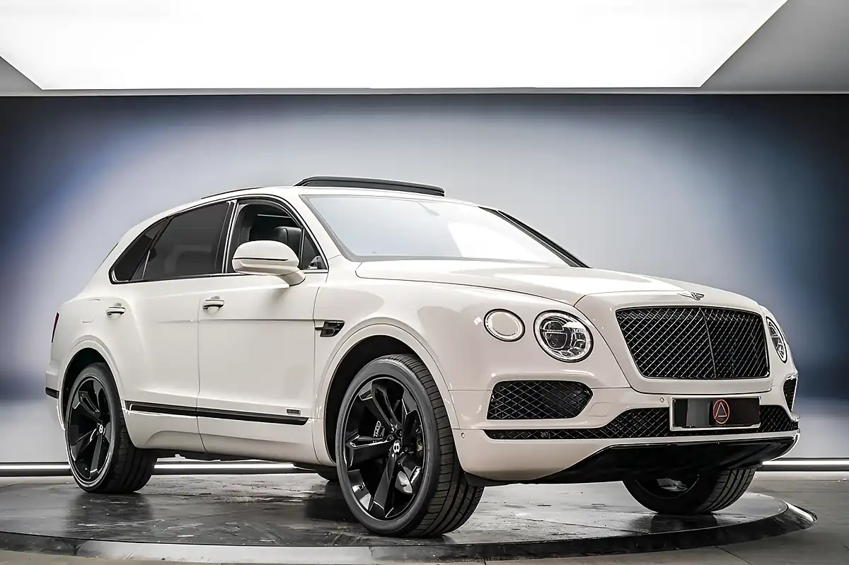 Used 2018 Bentley Bentayga White - Interior and Exterior details 5