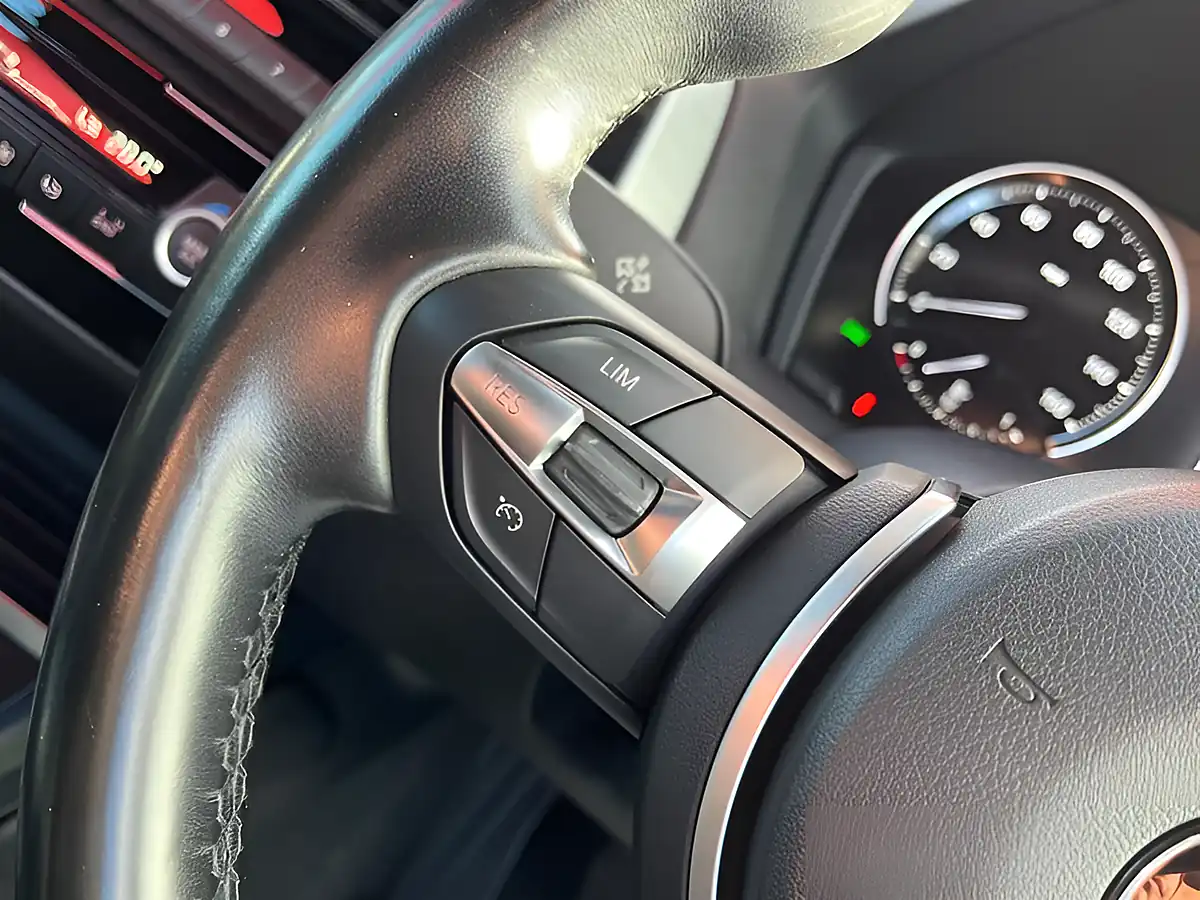 Used 2018 BMW 1 Series M Sport Blue - Interior and Exterior details 17