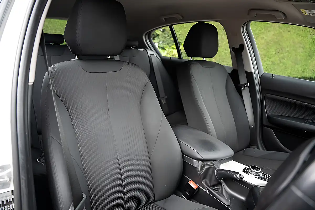 Used 2018 BMW 1 Series Se Business Alpine White - Interior and Exterior details 11