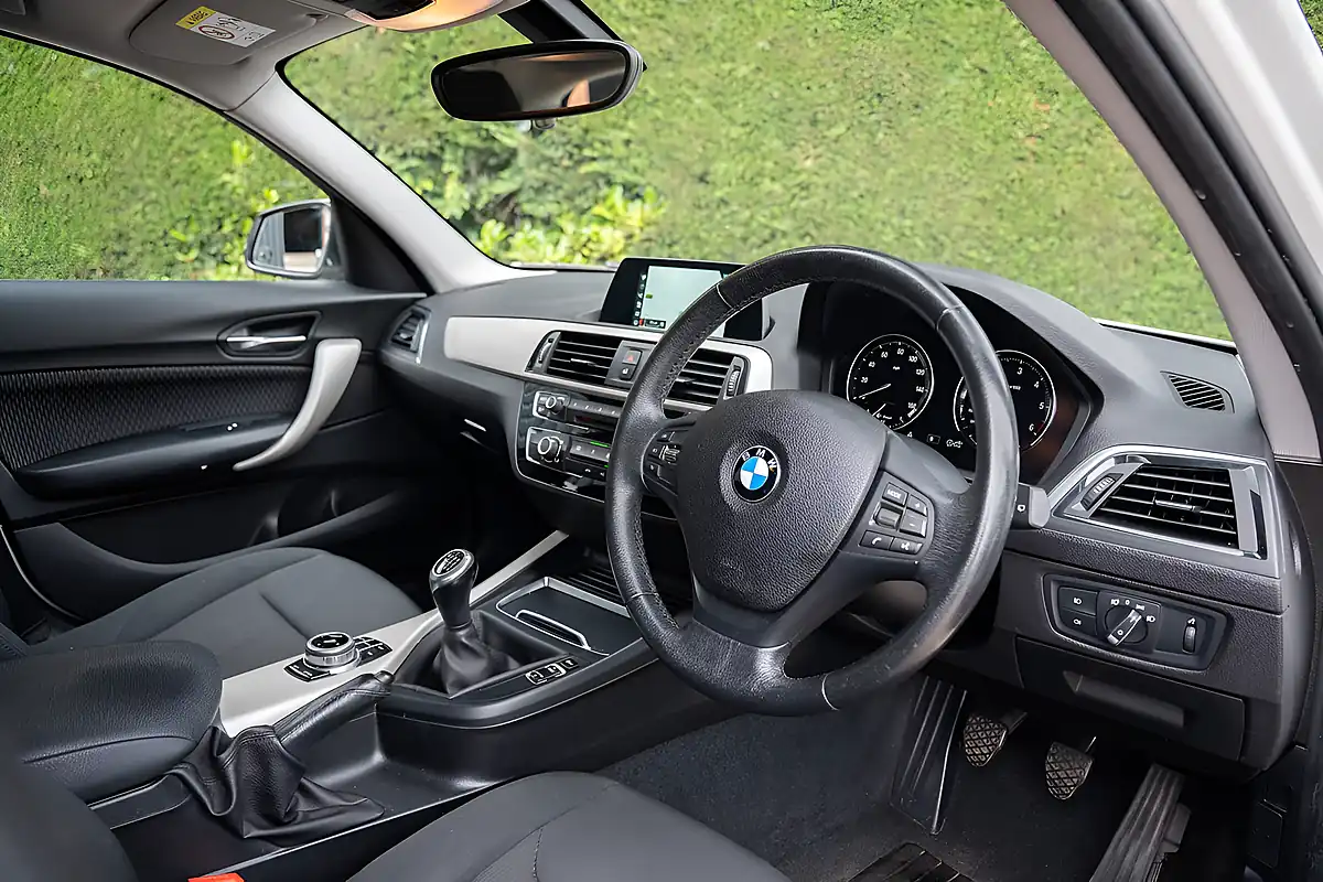 Used 2018 BMW 1 Series Se Business Alpine White - Interior and Exterior details 12