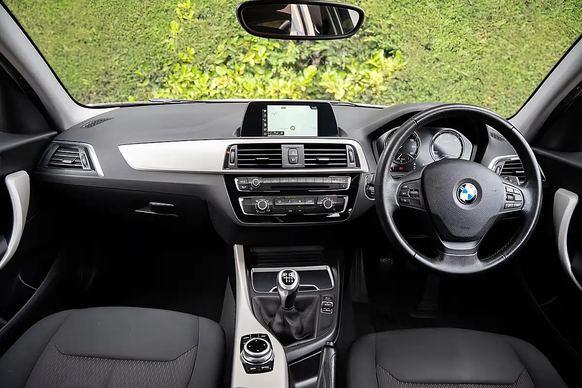 Used 2018 BMW 1 Series Se Business Alpine White - Interior and Exterior details 4