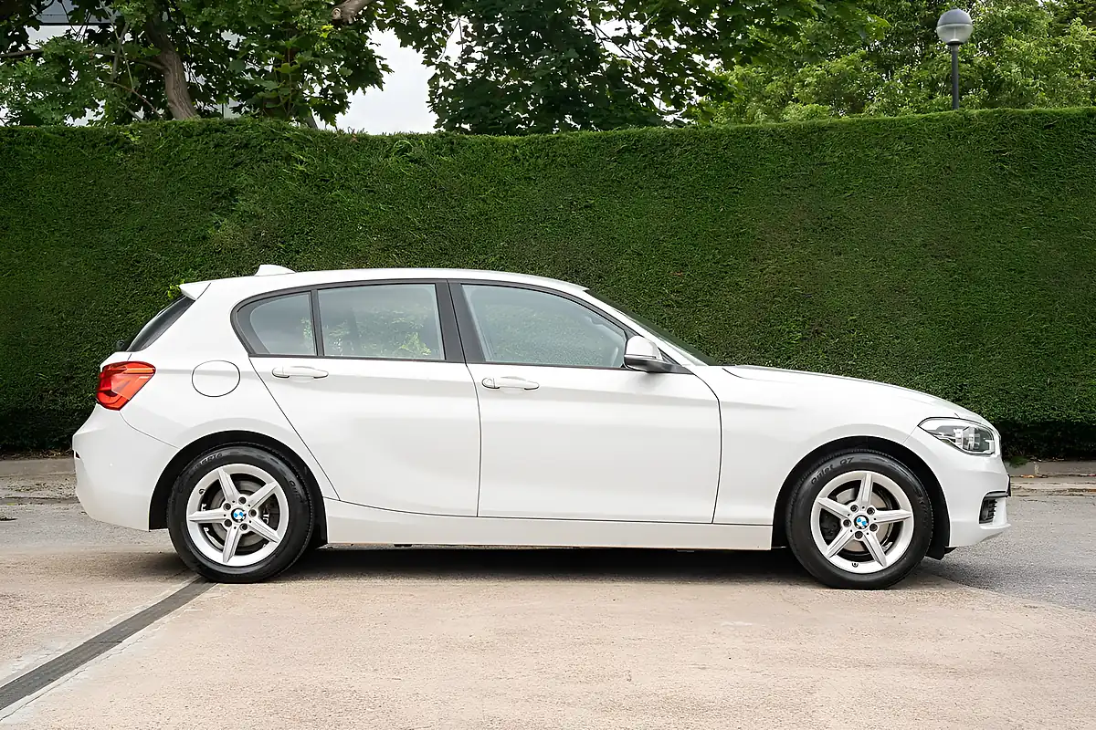 Used 2018 BMW 1 Series Se Business Alpine White - Interior and Exterior details 6
