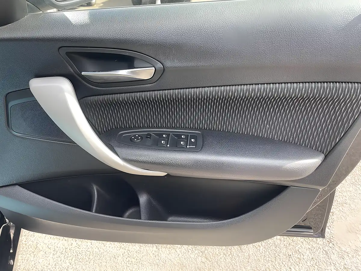 Used 2018 BMW 1 Series Se Business Black Sapphire - Interior and Exterior details 17