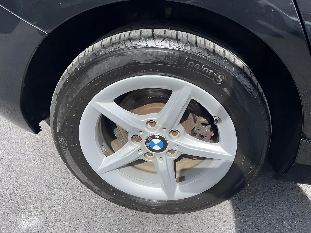 Used 2018 BMW 1 Series Se Business Black Sapphire - Interior and Exterior details 19