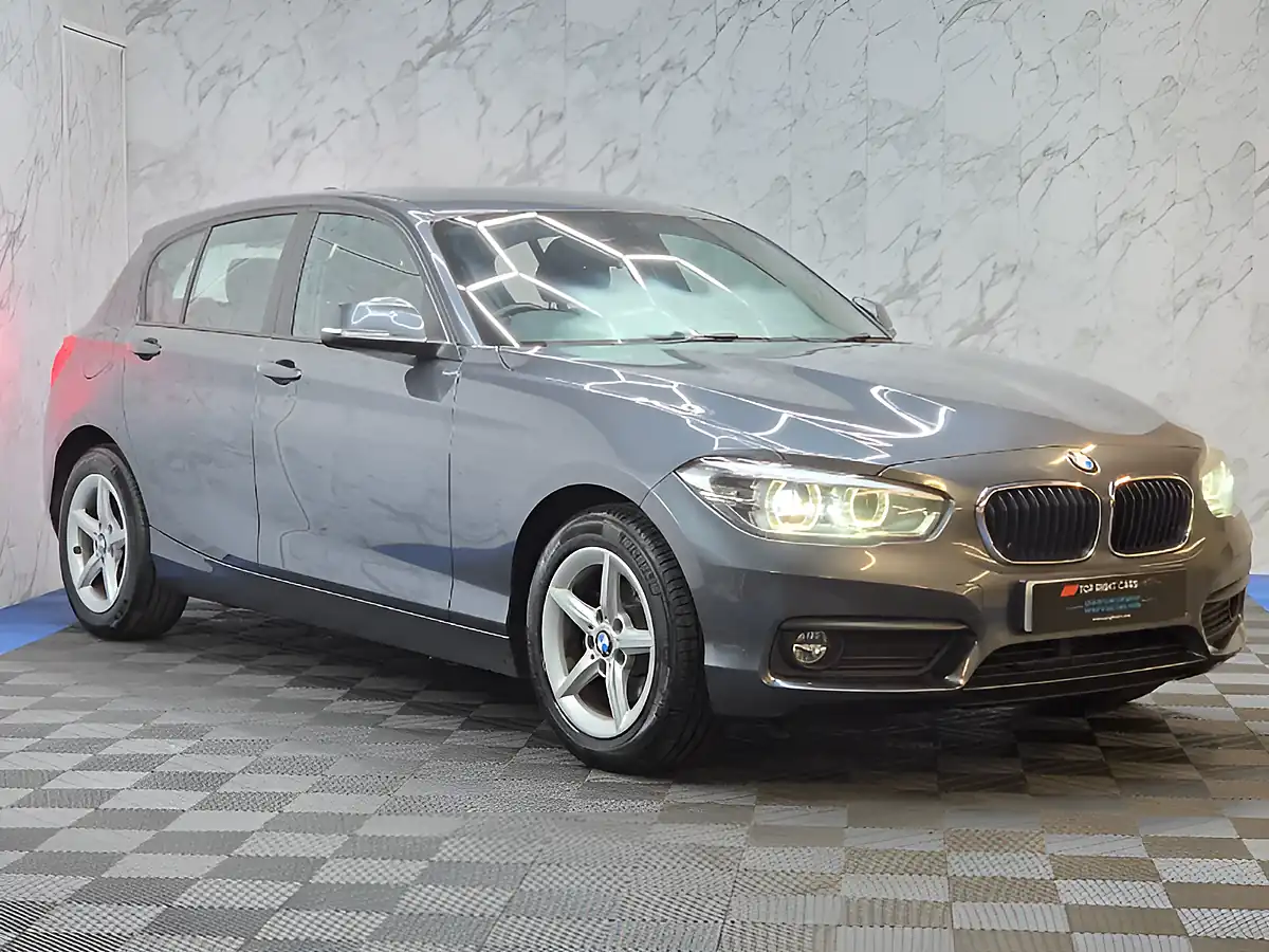 Used 2018 BMW 1 Series Se Business Grey - Front View