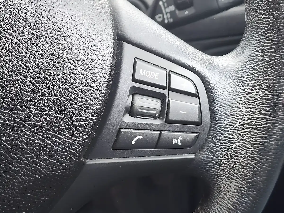 Used 2018 BMW 1 Series Se Business White - Interior and Exterior details 16