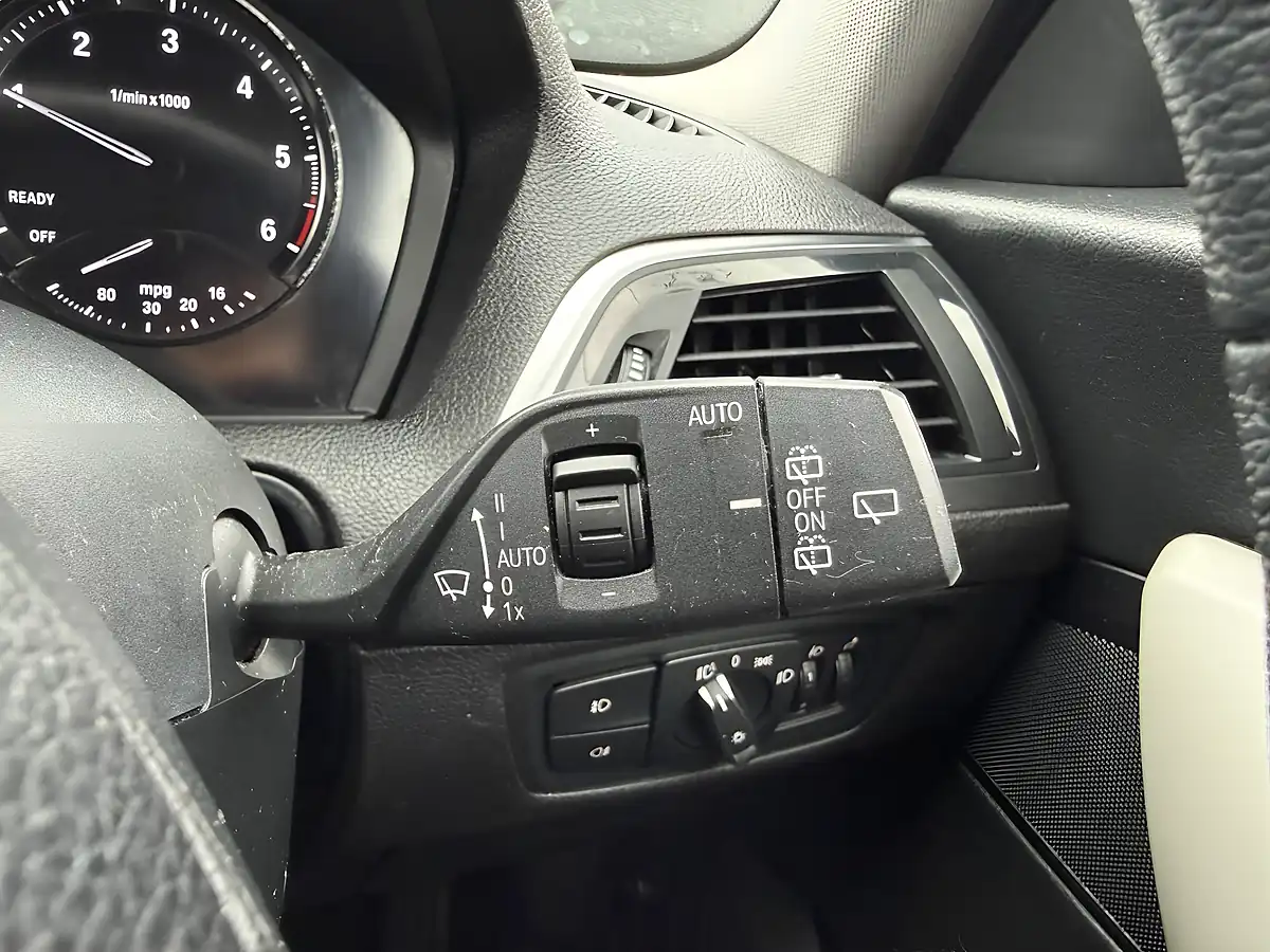Used 2018 BMW 1 Series Se Business White - Interior and Exterior details 15