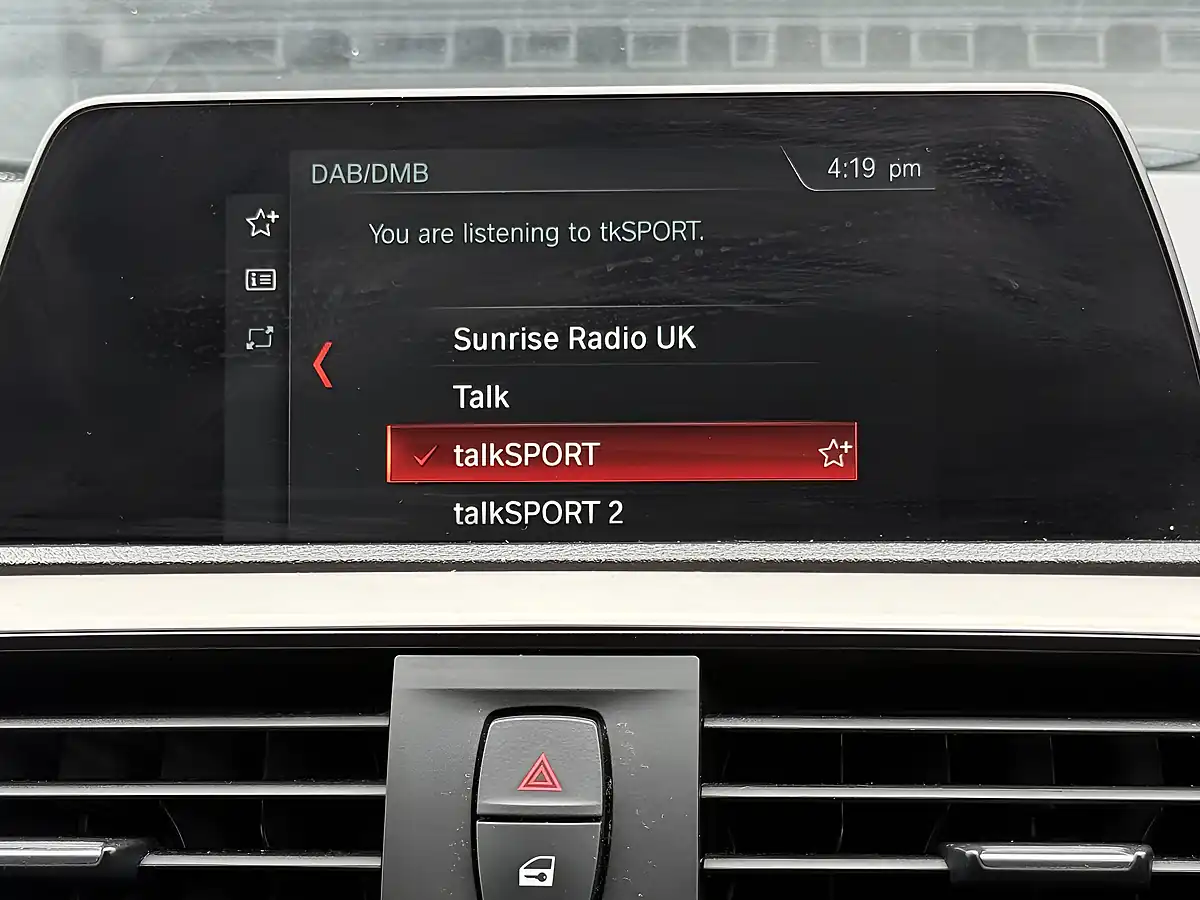 Used 2018 BMW 1 Series Se Business White - Interior and Exterior details 19