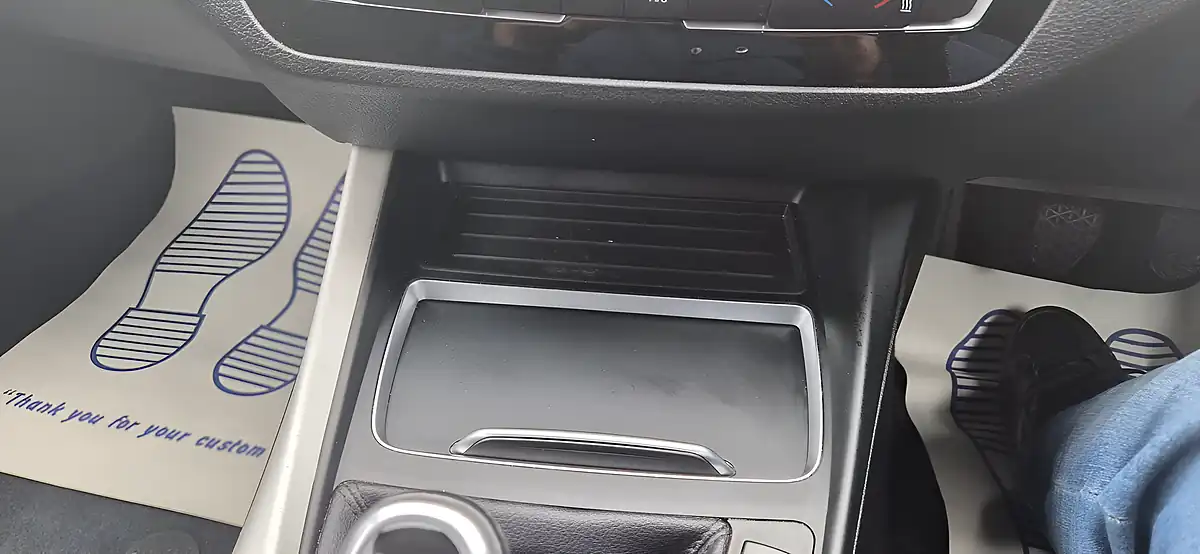 Used 2018 BMW 1 Series Se Business White - Interior and Exterior details 14
