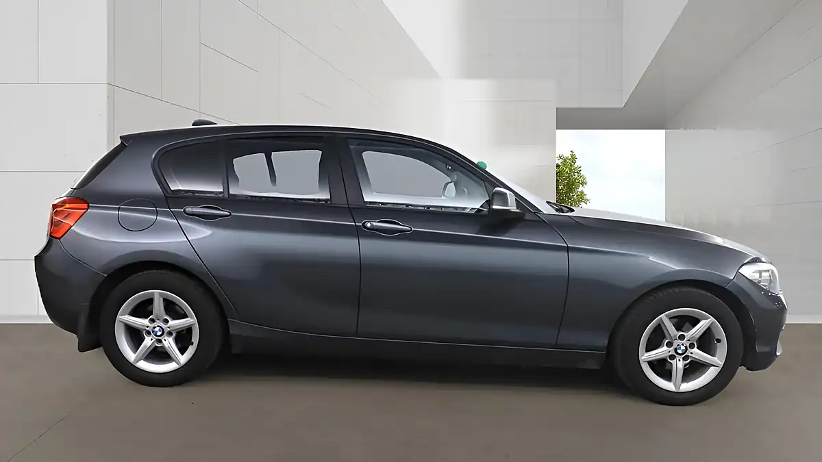 Used 2018 BMW 1 Series Se Grey - Interior and Exterior details 5
