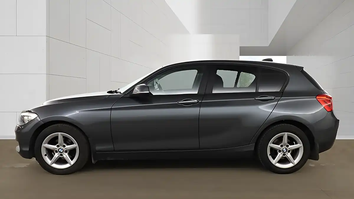 Used 2018 BMW 1 Series Se Grey - Interior and Exterior details 6