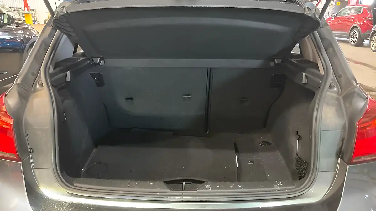 Used 2018 BMW 1 Series Se Grey - Interior and Exterior details 9