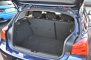 Used 2018 BMW 1 Series Se Mediterranean Blue - Interior and Exterior details 12