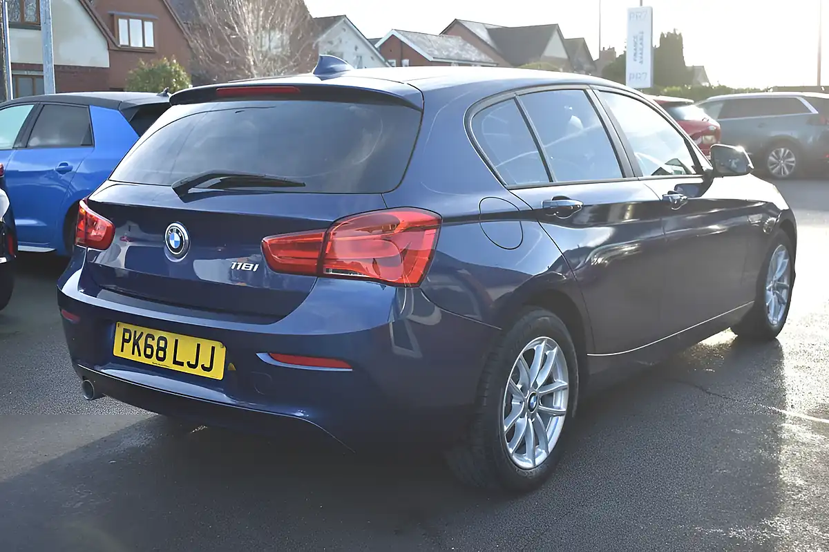 Used 2018 BMW 1 Series Se Mediterranean Blue - Interior and Exterior details 4
