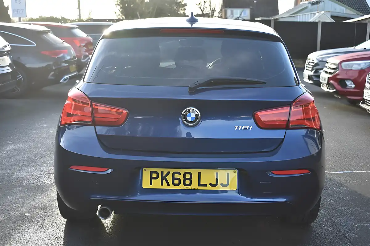 Used 2018 BMW 1 Series Se Mediterranean Blue - Interior and Exterior details 5