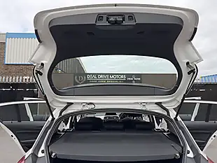 Used 2018 BMW 1 Series Se White - Interior and Exterior details 11