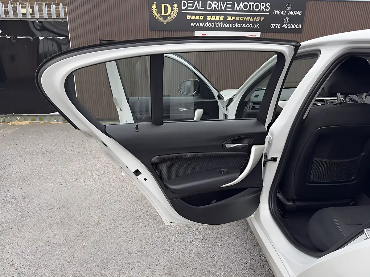 Used 2018 BMW 1 Series Se White - Interior and Exterior details 12