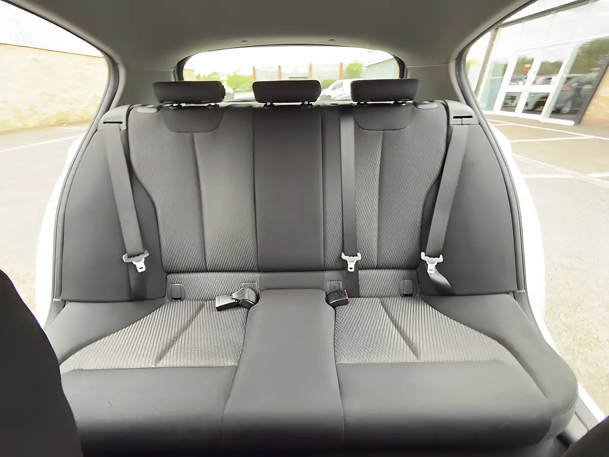 Used 2018 BMW 1 Series Se White - Interior and Exterior details 18