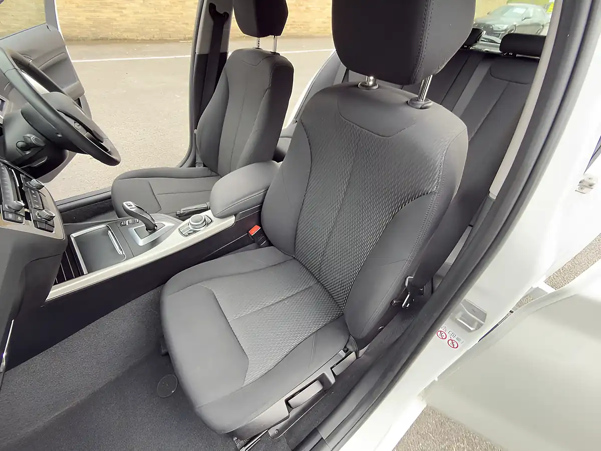 Used 2018 BMW 1 Series Se White - Interior and Exterior details 19