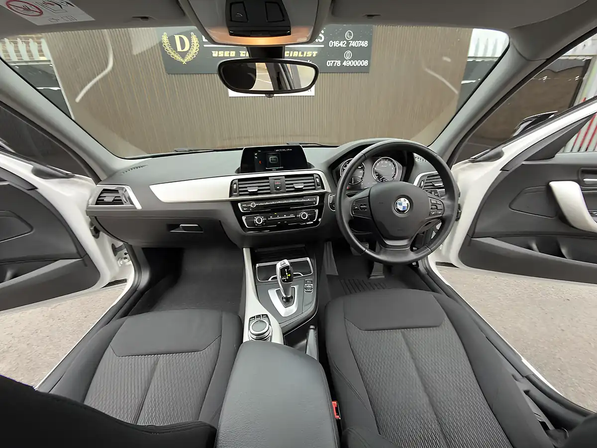 Used 2018 BMW 1 Series Se White - Interior and Exterior details 20