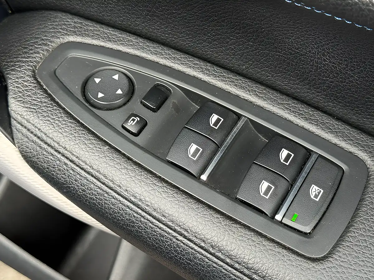 Used 2018 BMW 1 Series Shadow Edition Blue - Interior and Exterior details 12