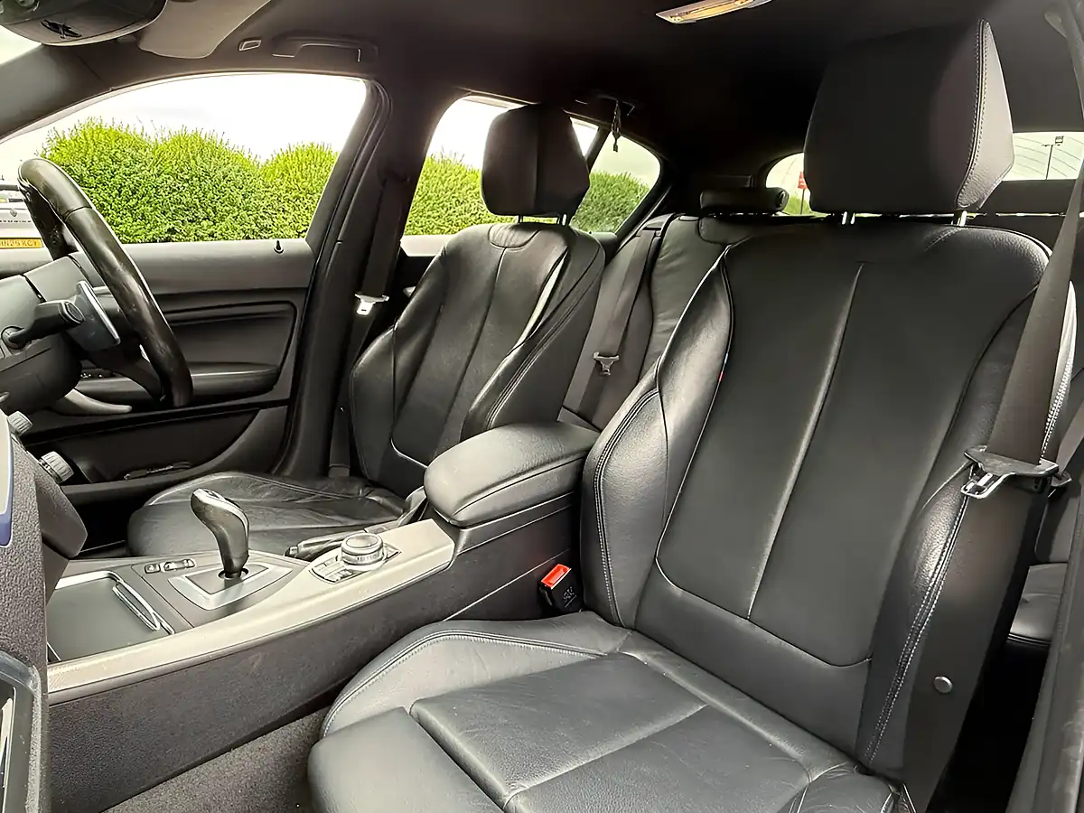 Used 2018 BMW 1 Series Shadow Edition Blue - Interior and Exterior details 14