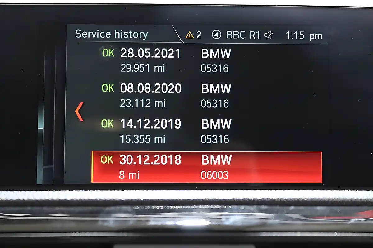 Used 2018 BMW 1 Series Shadow Edition Orange - Interior and Exterior details 12