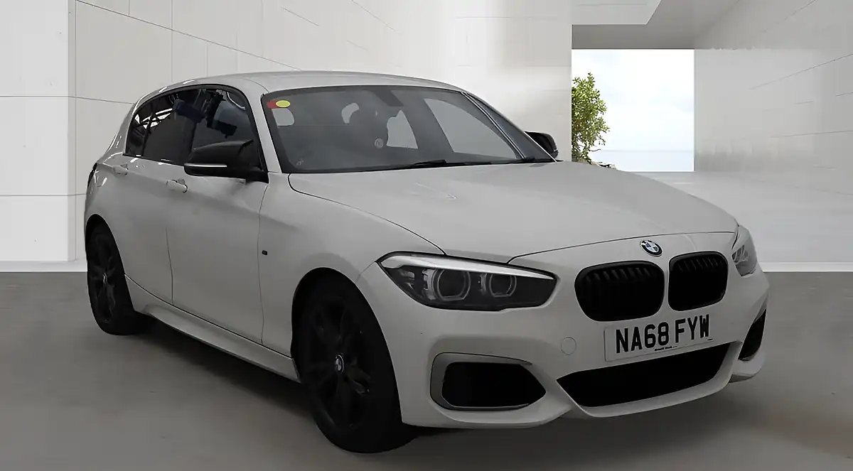 Used 2018 BMW 1 Series Shadow Edition White - Front View