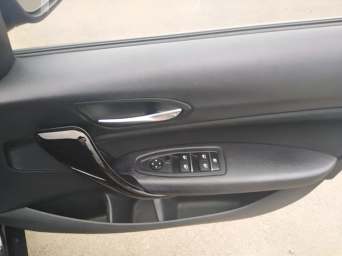 Used 2018 BMW 1 Series Sport Black - Interior and Exterior details 14