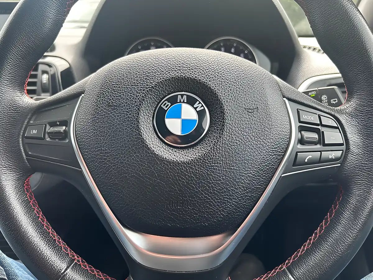Used 2018 BMW 1 Series Sport Blue - Interior and Exterior details 10