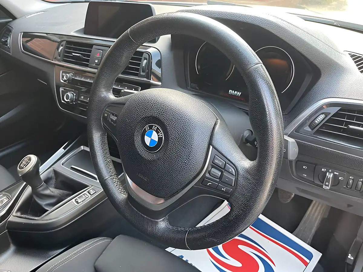 Used 2018 BMW 1 Series Sport Silver - Interior and Exterior details 10