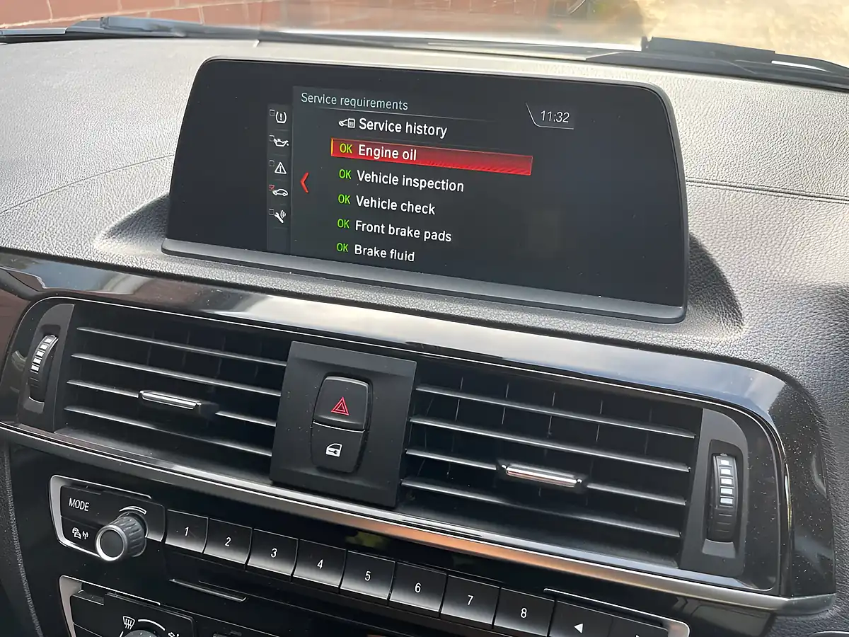 Used 2018 BMW 1 Series Sport Silver - Interior and Exterior details 15