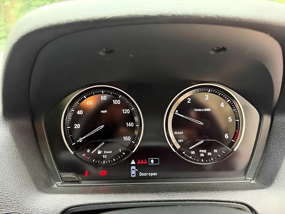 Used 2018 BMW 1 Series Sport White - Interior and Exterior details 11