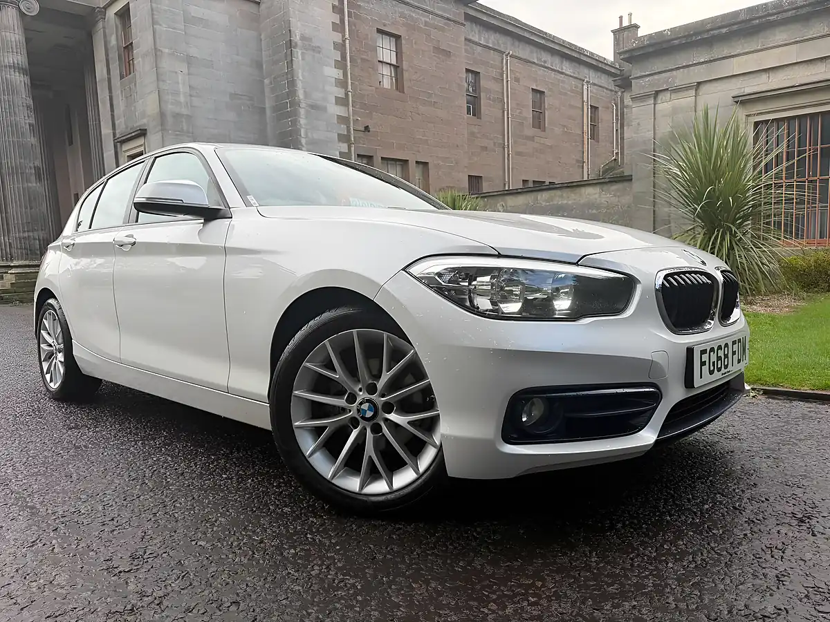 Used 2018 BMW 1 Series Sport White - Front View