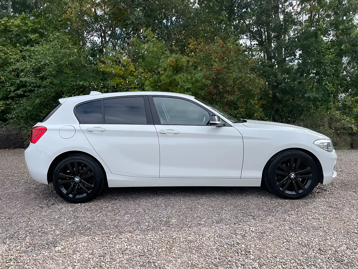 Used 2018 BMW 1 Series Sport White - Interior and Exterior details 5