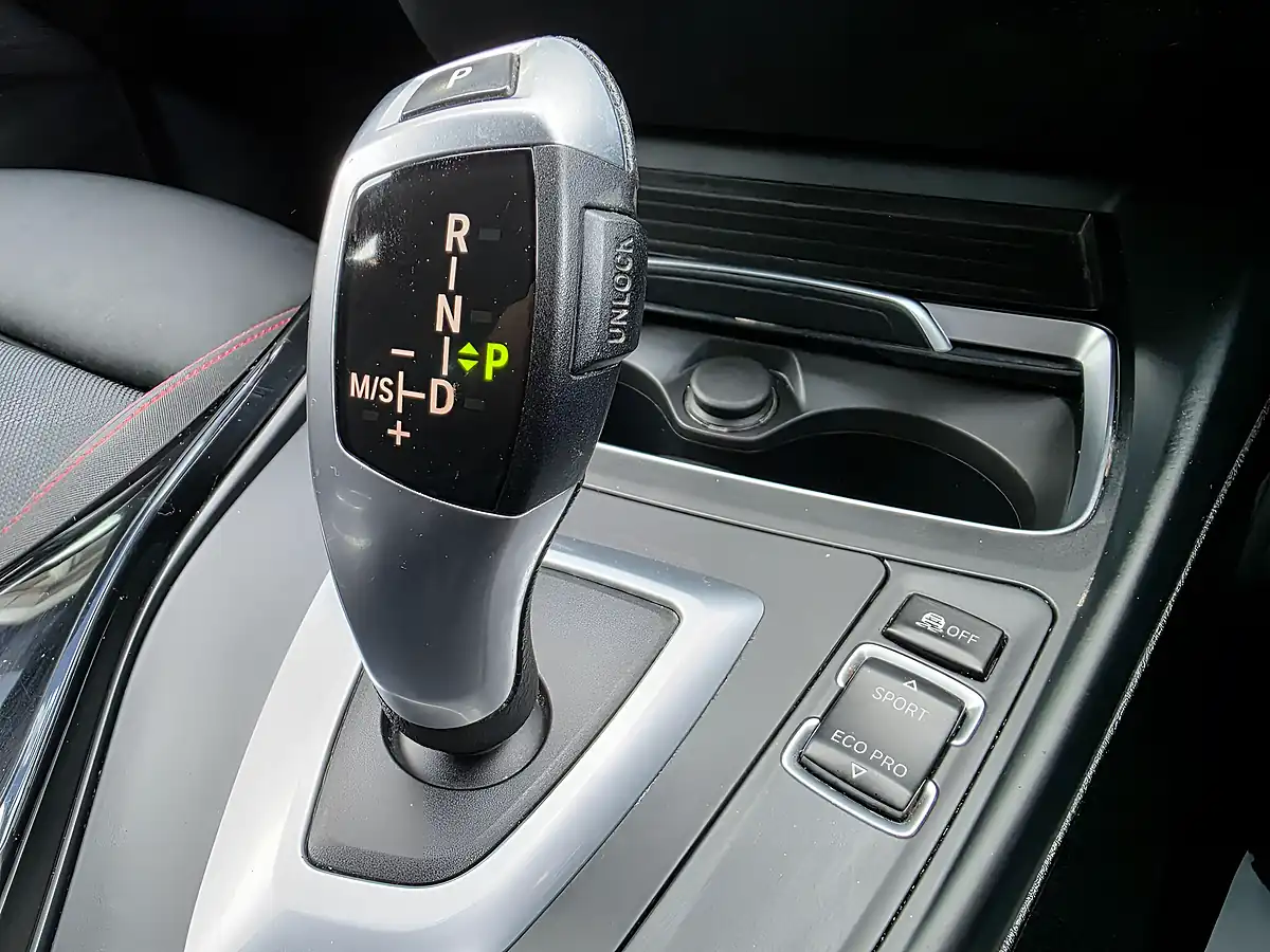 Used 2018 BMW 1 Series Sport White - Interior and Exterior details 11