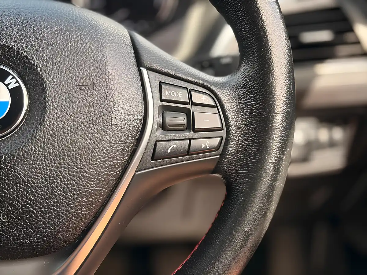 Used 2018 BMW 1 Series Sport White - Interior and Exterior details 17
