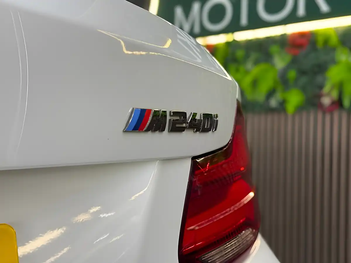 Used 2018 BMW 2 Series 9X Services, Sat Nav, Leather, Heated Seats & Heated Steering Wheel White - Interior and Exterior details 18