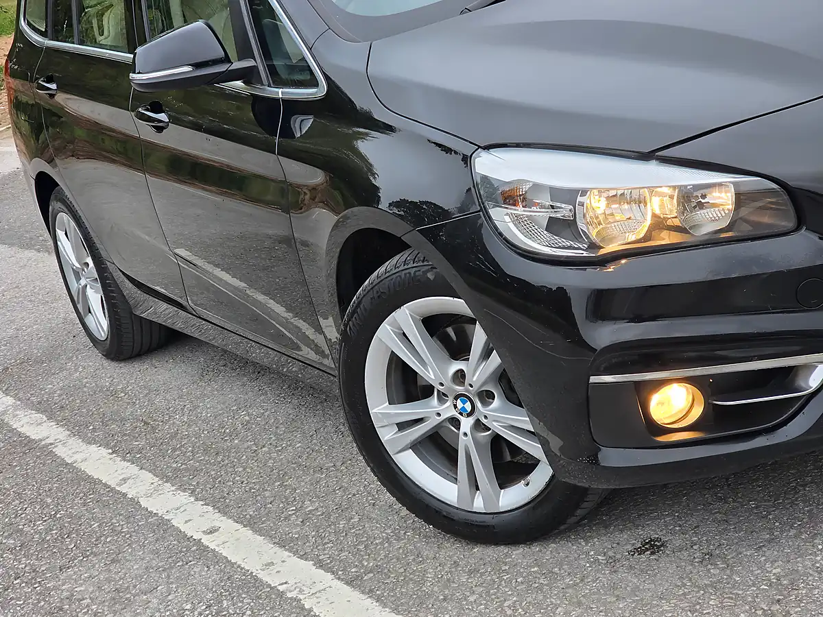 Used 2018 BMW 2 Series Gran Tourer Luxury Black - Interior and Exterior details 19