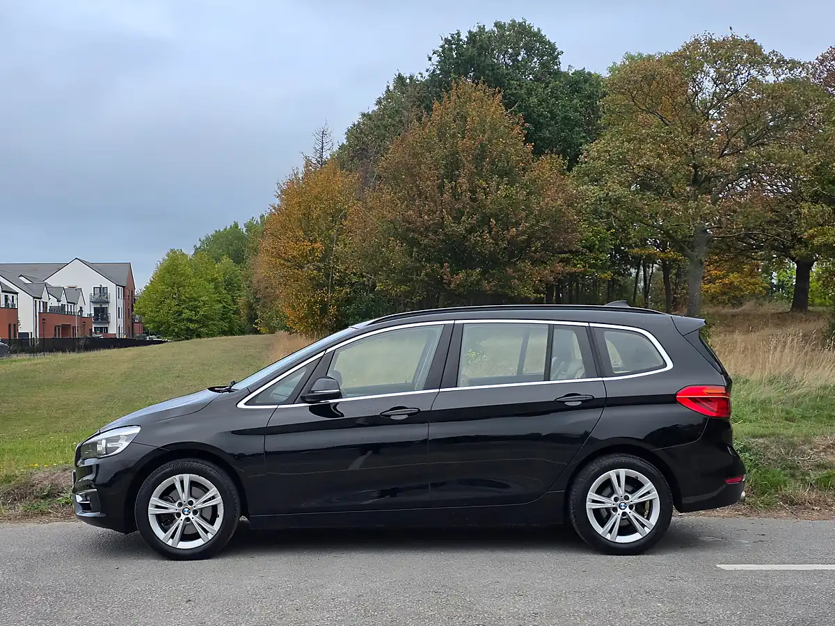 Used 2018 BMW 2 Series Gran Tourer Luxury Black - Interior and Exterior details 4