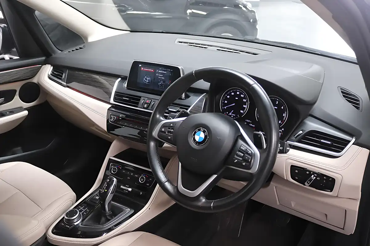 Used 2018 BMW 2 Series Gran Tourer Luxury Black - Interior and Exterior details 9